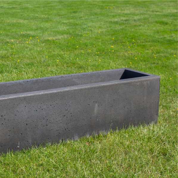 Betonnen bloembak rechthoek 2000x500x500 antraciet beton omgeving