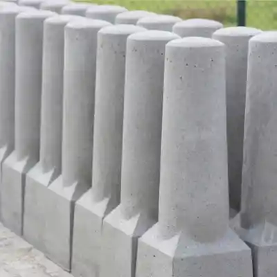 Sierpaal groot grijs beton omgeving productie