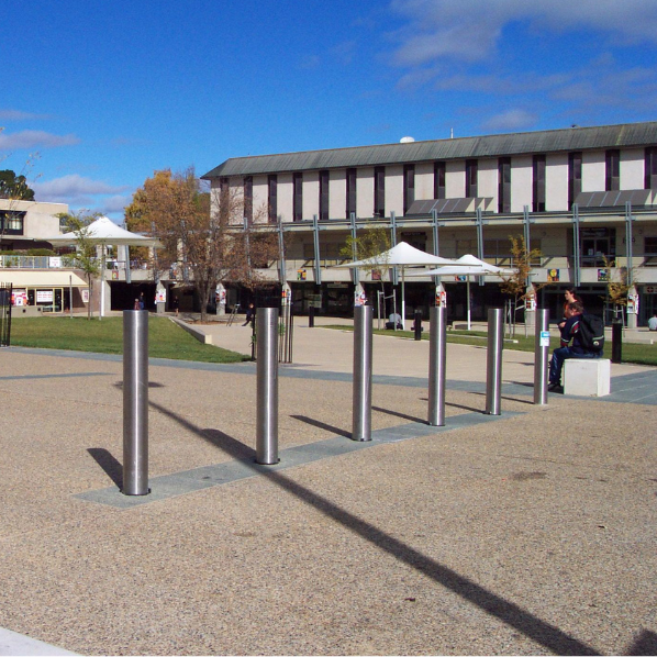 Rvs Beschermpalen Te Inbetonneren 108 Mm Omgeving