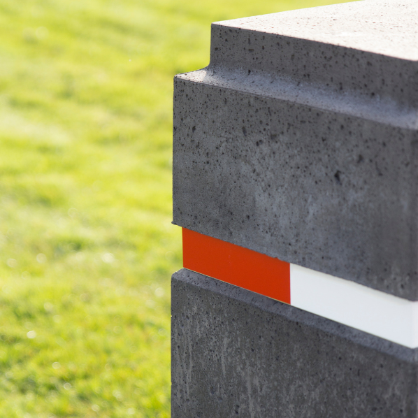 Betonnen Rampaal Hoogeveen Close Up